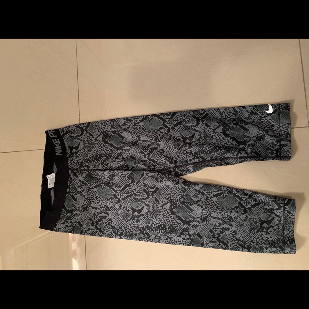 Nike pro leggings